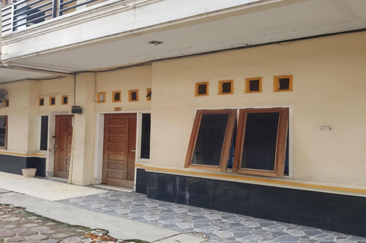 Oyo 91647 Sanina Residence Pematangsiantar Exterior photo